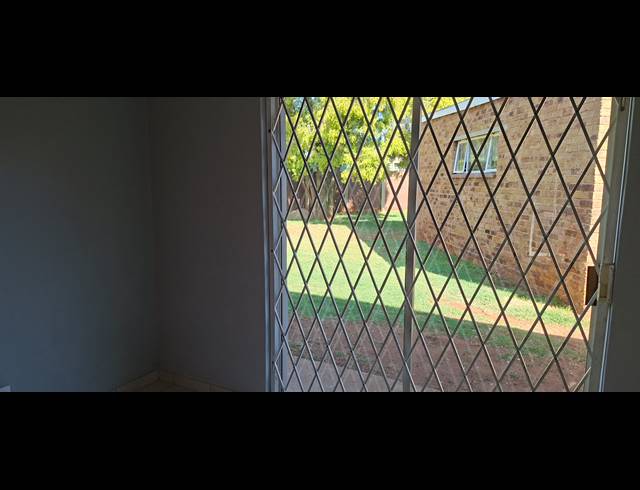 3 BEDROOM FREEHOLD TO LET IN EDELWEISS